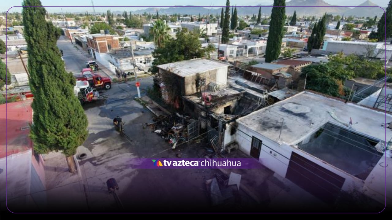 Fuego arrasa con casa en la colonia Francisco Villa; vecinos pidieron ayuda